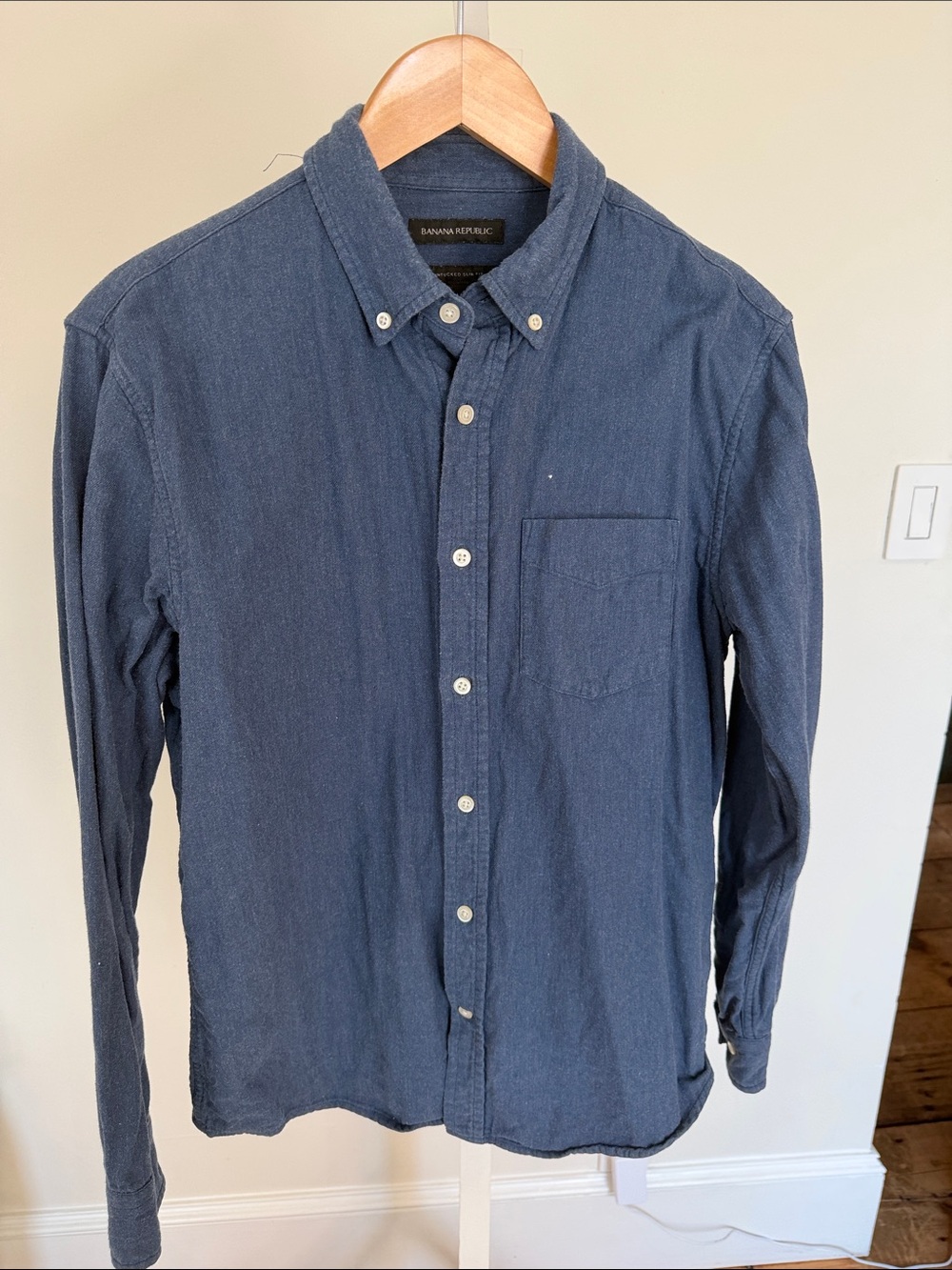 Banana Republic Men's Dark Blue Button-Down Shirt